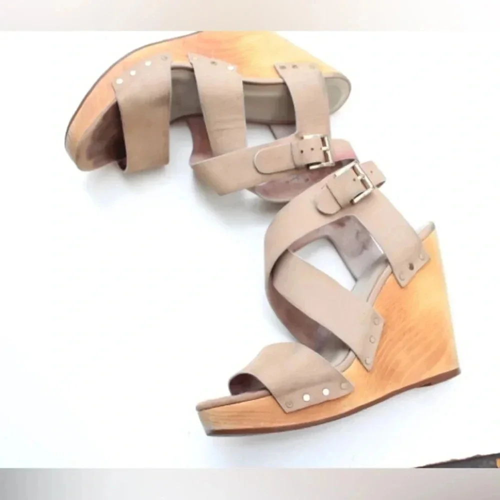 Joie wedges